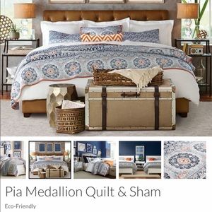 Pottery Barn Quilt & Shams